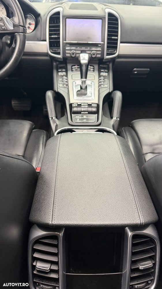 Porsche Cayenne 3.0TD TipTronic - 9
