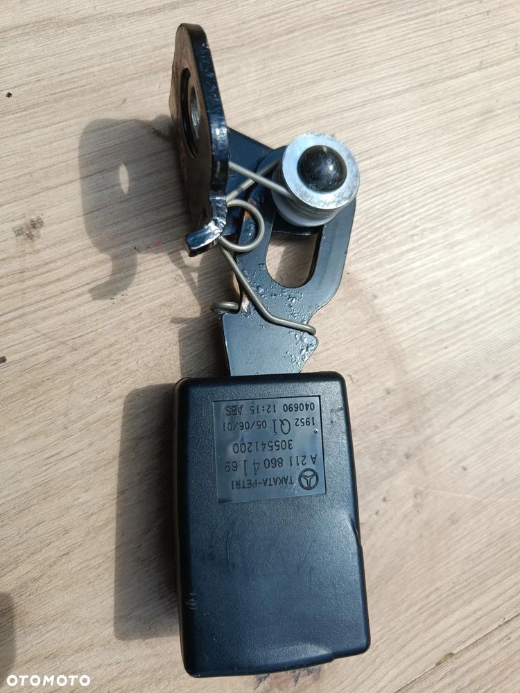 MERCEDES W211 ZAPINKA PASA TYLNA A2118604169 - 3
