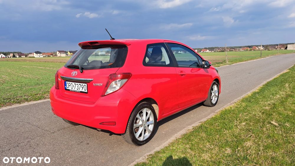 Toyota Yaris 1.33 VVT-i Executive - 3