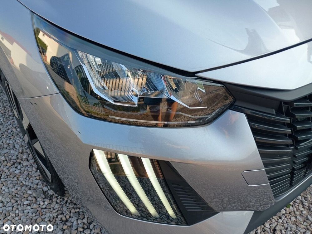 Peugeot 208 - 12