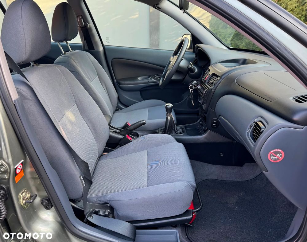 Nissan Almera 1.5 dCi acenta PLUS - 11