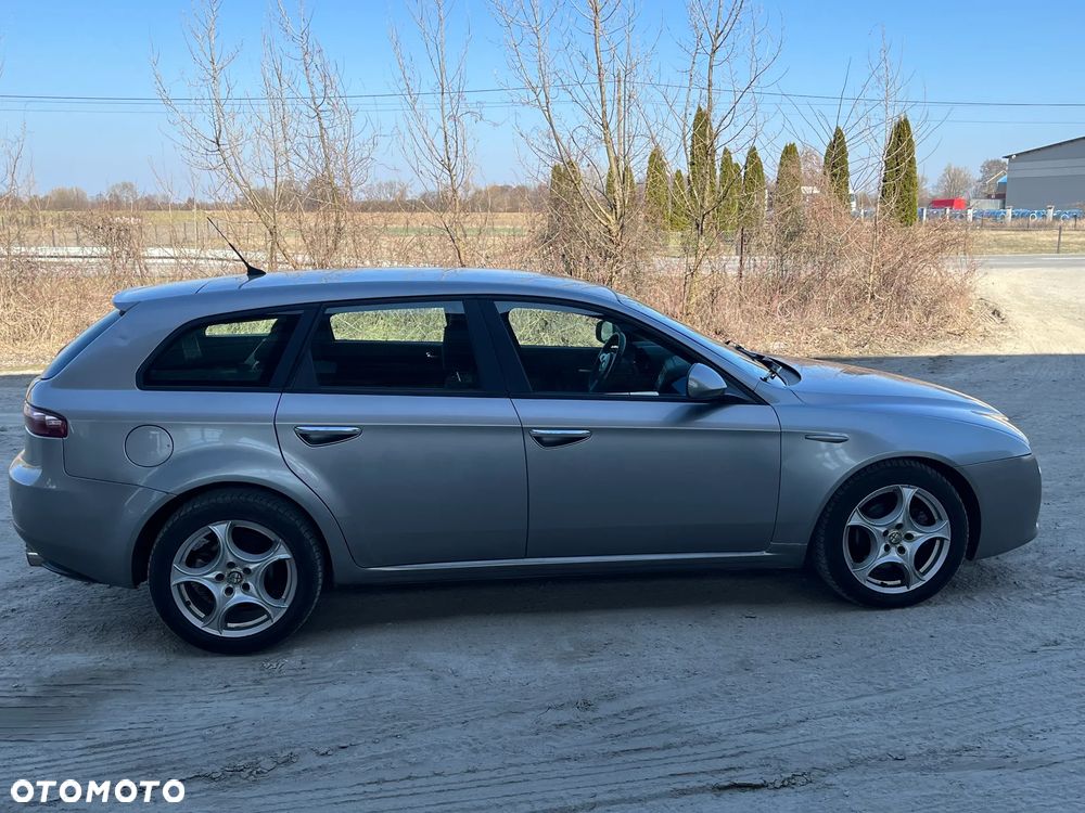 Alfa Romeo 159 1.9 JTDM 16V DPF Distinctive - 6
