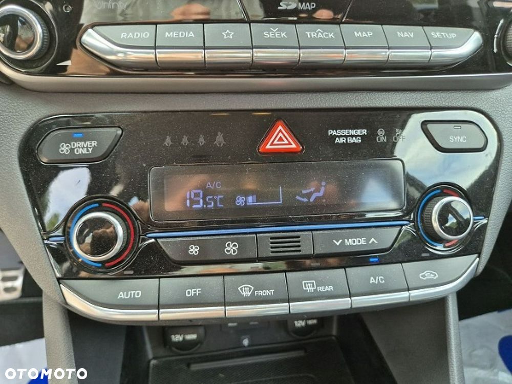Hyundai IONIQ - 34