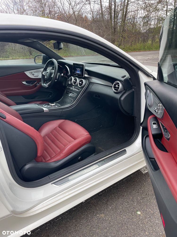 Mercedes-Benz Klasa C 300 9G-TRONIC AMG Line - 21