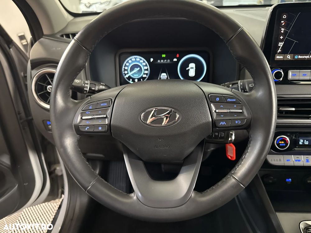 Hyundai KONA - 17