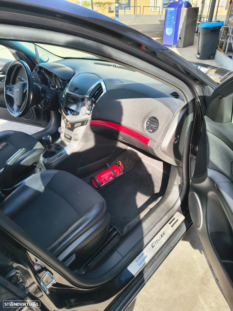 Chevrolet Cruze SW 1.7 VCDi LTZ - 13