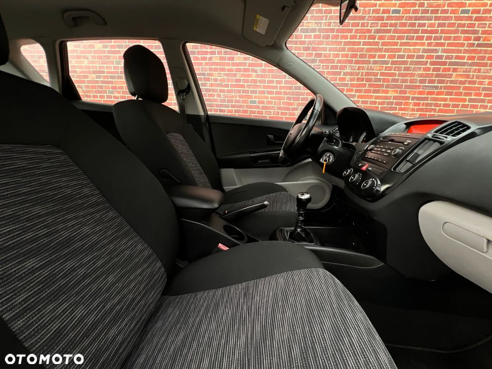 Kia Ceed - 14