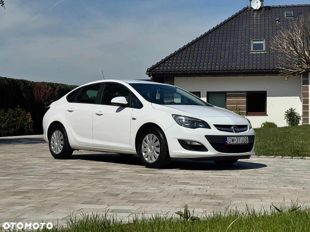 Opel Astra 1.4 T EU6 - 1