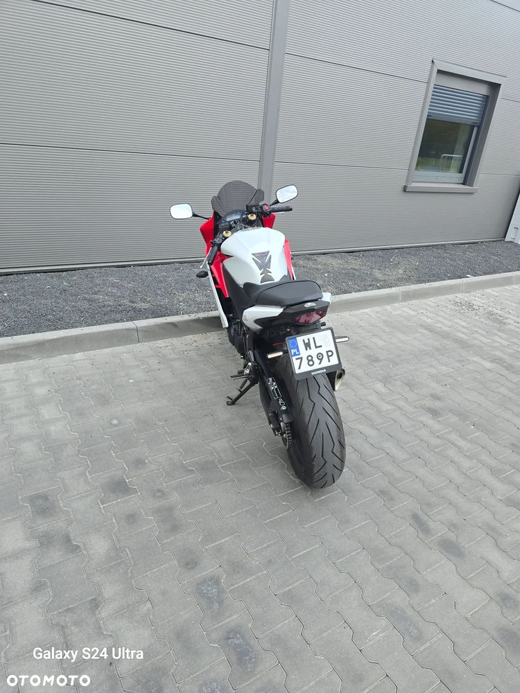 Honda CBR - 25