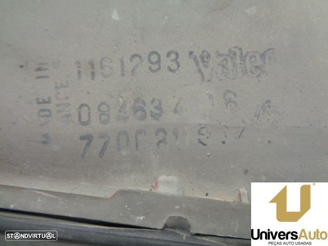 FAROL DIREITO RENAULT EXPRESS FURGÃO 1994 -7701035230 - 3