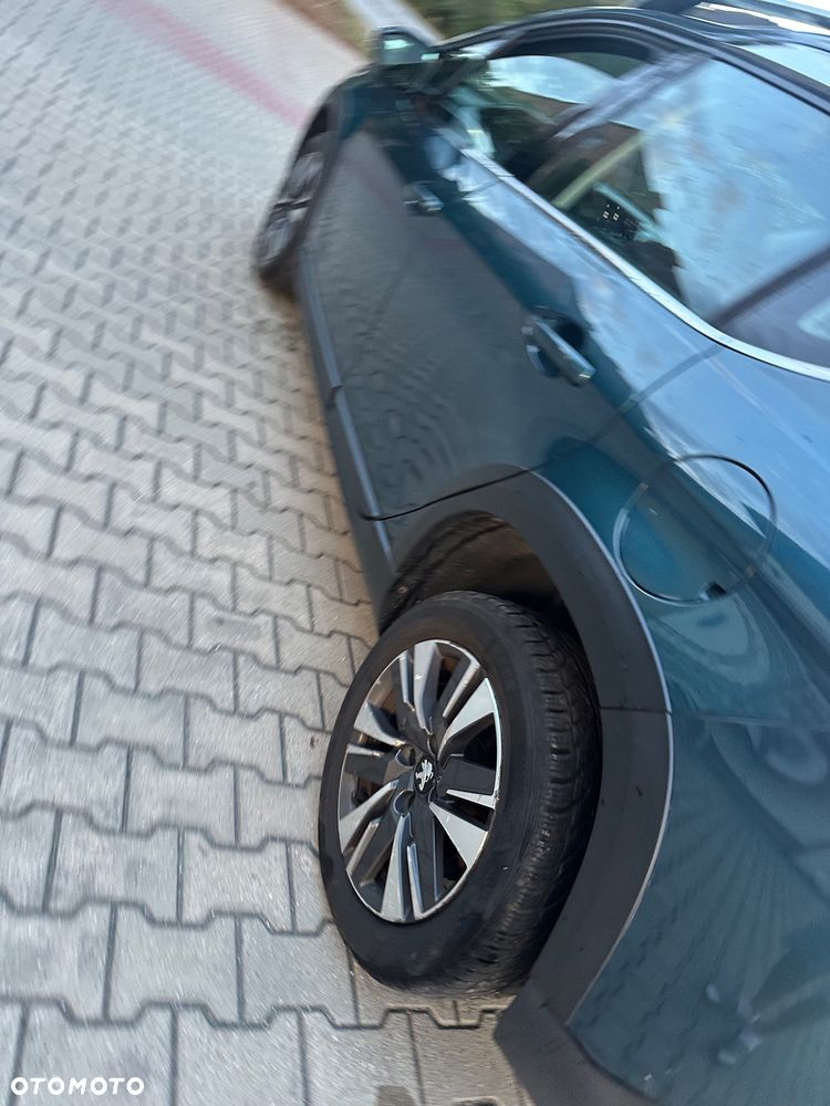 Peugeot 2008 1.6 BlueHDi Allure - 23