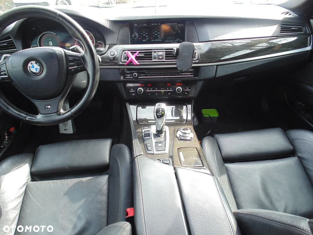 BMW Seria 5 525d Sport-Aut - 25