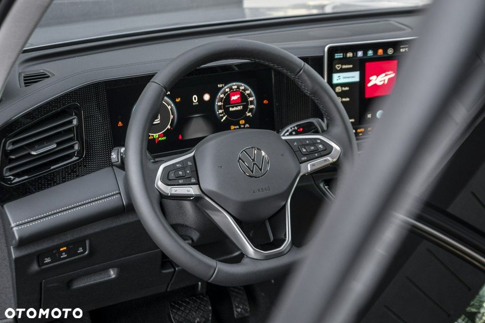 Volkswagen Tiguan - 12