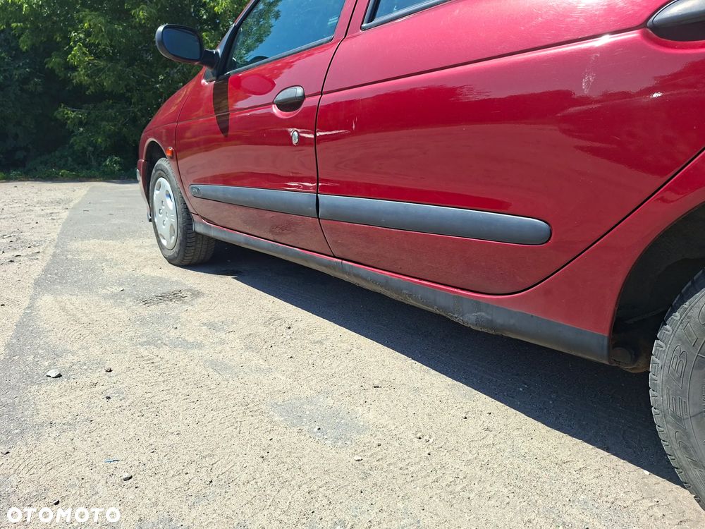 Renault Megane 1.4 RL - 7