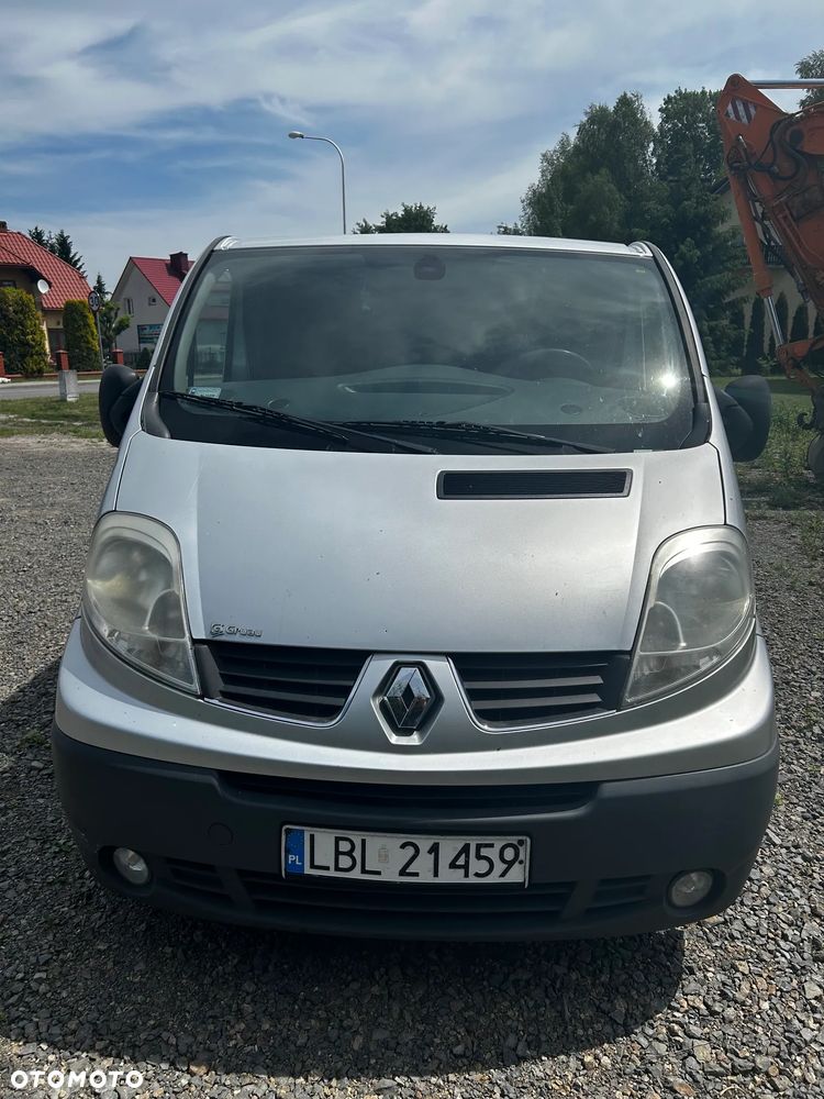 Renault TRAFIC - 2