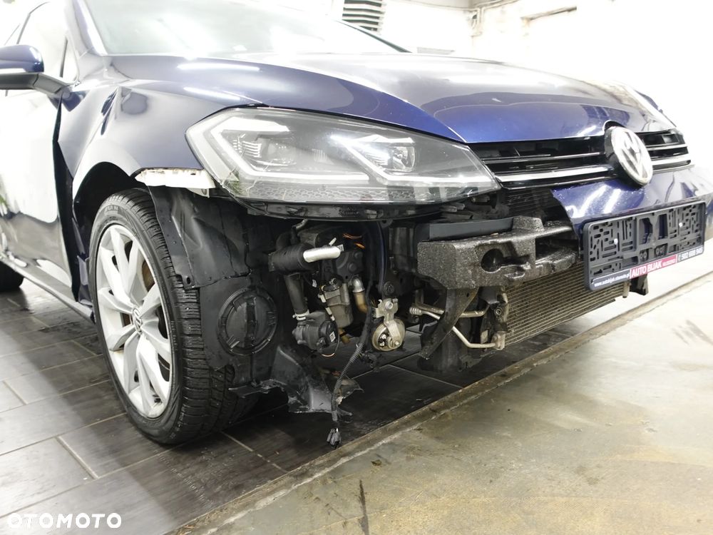 Volkswagen Golf 2.0 TDI SCR Highline - 13