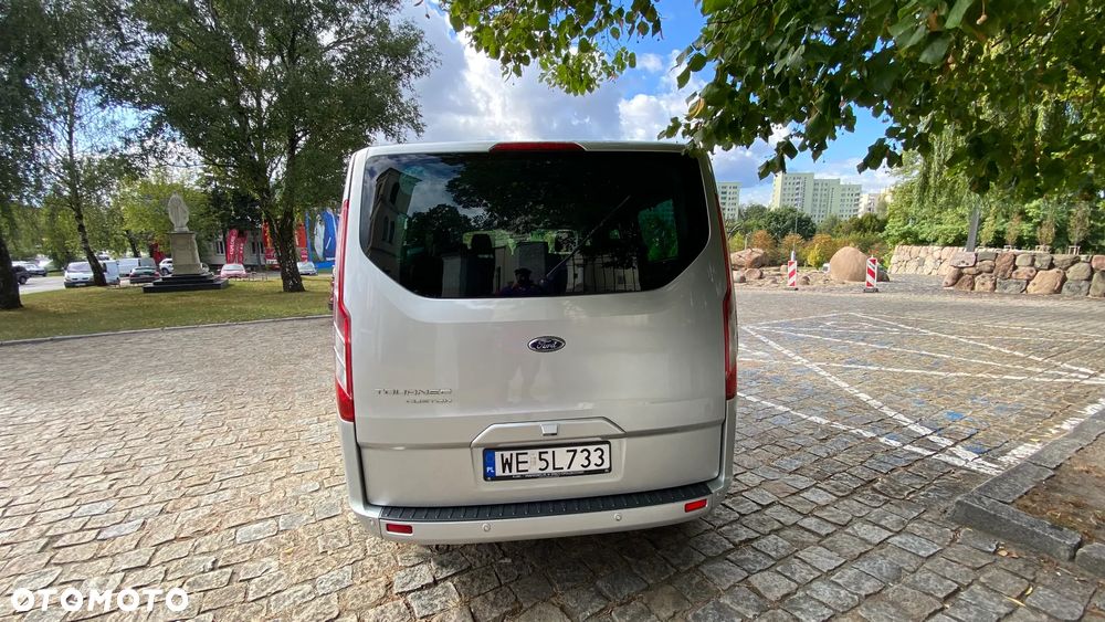 Ford Tourneo Custom - 9