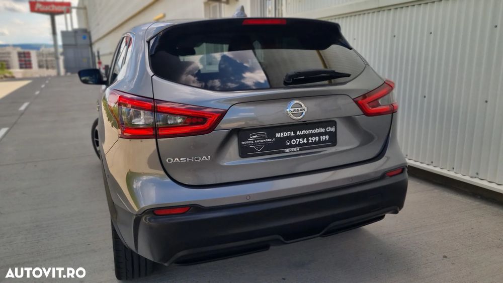 Nissan Qashqai 1.2 DIG-T Xtronic TEKNA+ - 4