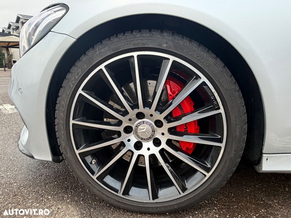 Mercedes-Benz C 400 4Matic T 7G-TRONIC AMG Line - 29