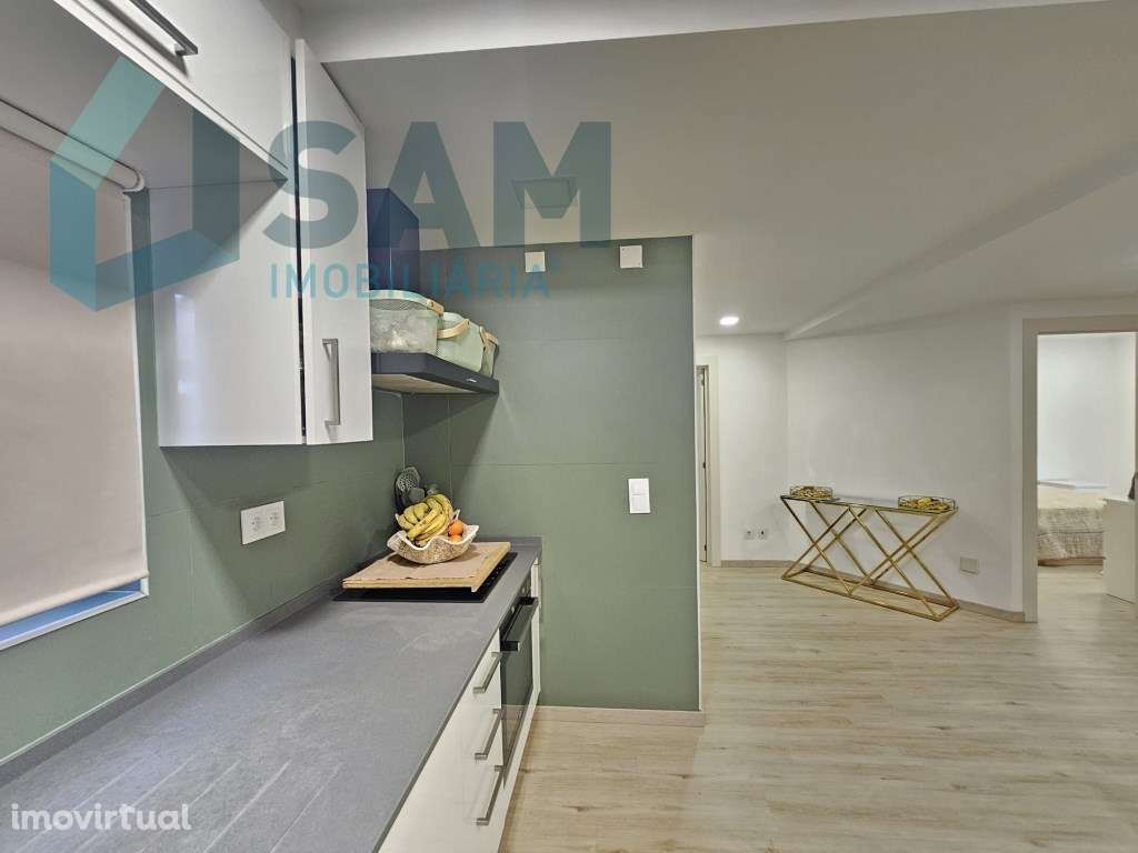 Apartamento T2 renovado com estacionamento - Grande imagem: 3/23