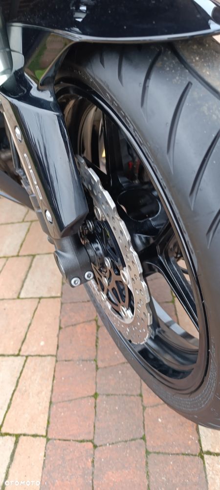 Kawasaki Ninja 1000 SX - 19