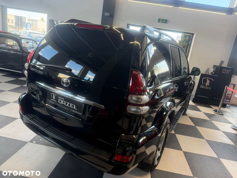 Toyota Land Cruiser - 7