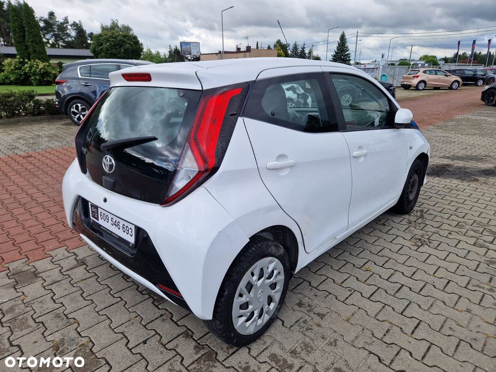 Toyota Aygo x-play - 2