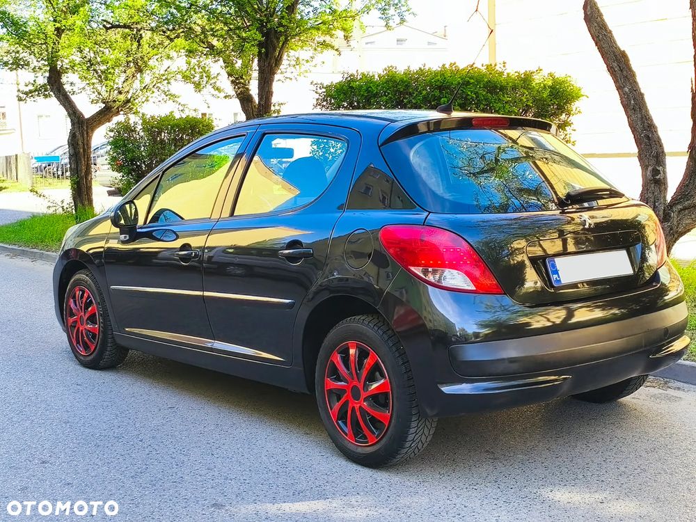 Peugeot 207 1.4 HDi Millesim 200 - 23