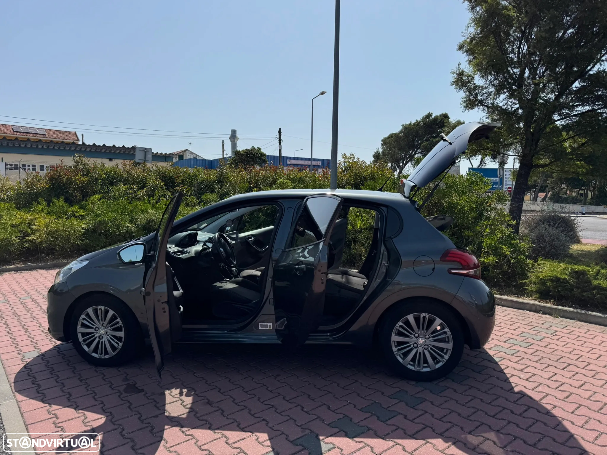 Peugeot 208 1.2 PureTech Style - 10