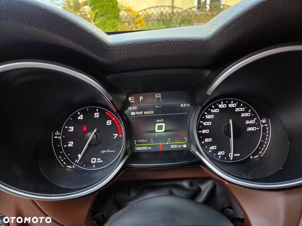 Alfa Romeo Stelvio 2.0 Turbo Q4 - 10