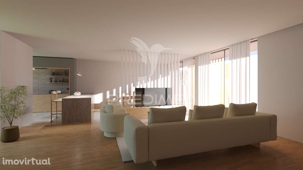 Moradia independente em início de construção, com 3 suítes, piscina... - Grande imagem: 3/26