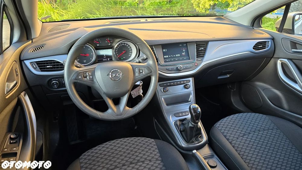 Opel Astra - 10