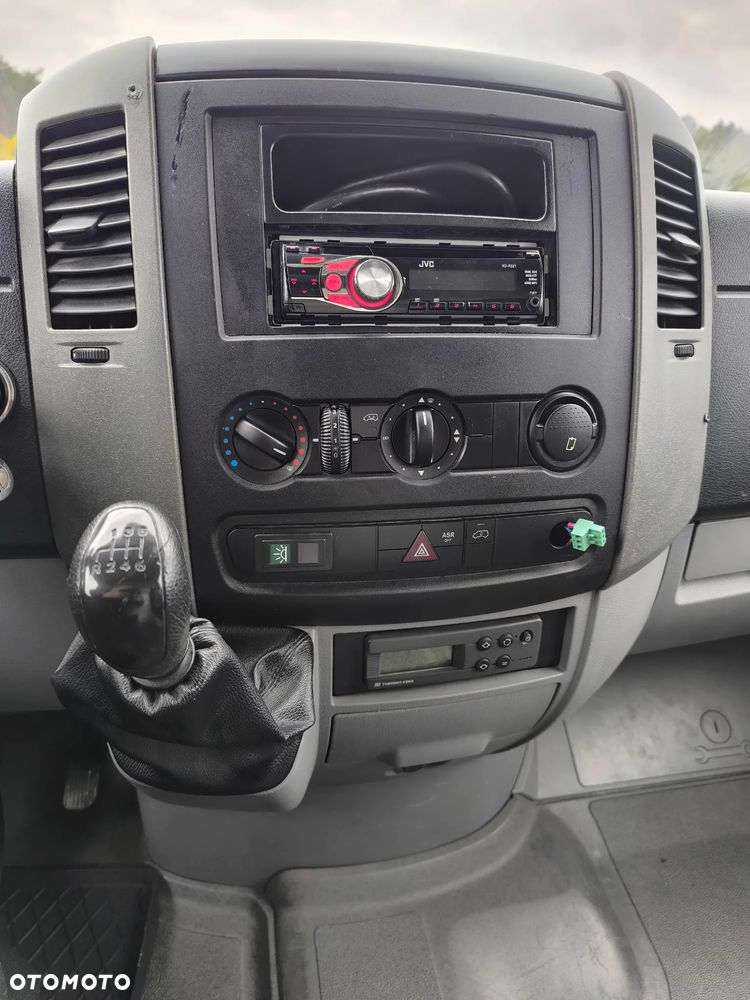 Mercedes-Benz Sprinter - 10