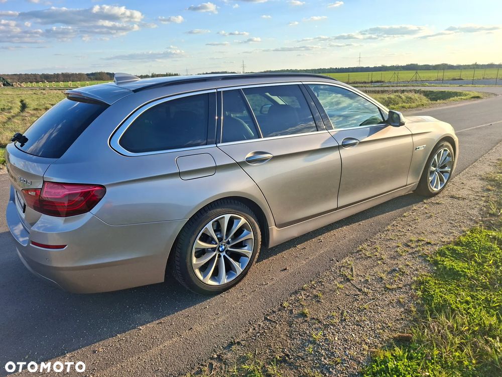 BMW Seria 5 520d xDrive - 4