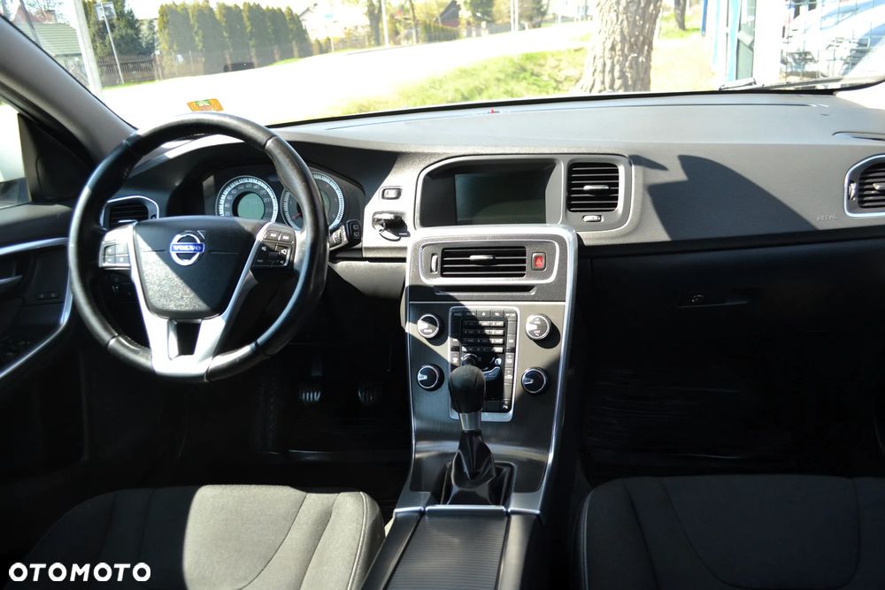Volvo V60 DRIVe Momentum - 7