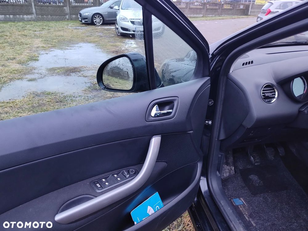 Peugeot 308 120 VTi Platinum - 23