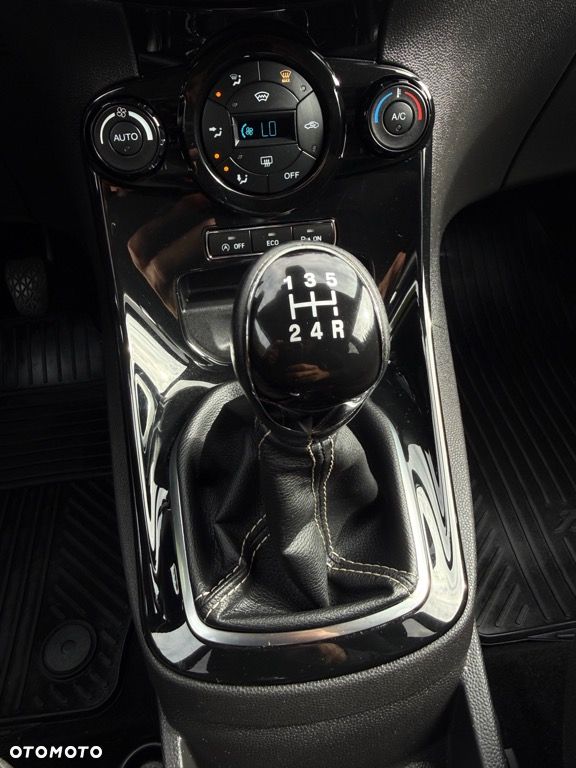 Ford Fiesta 1.0 EcoBoost Titanium ASS - 26