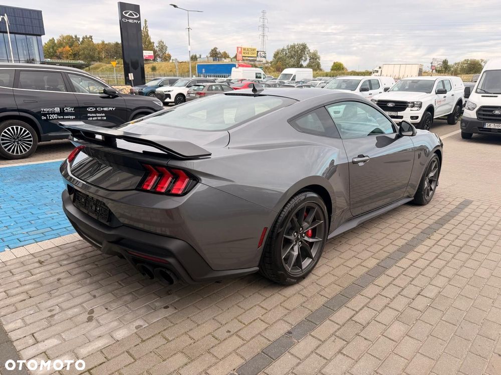Ford Mustang - 8