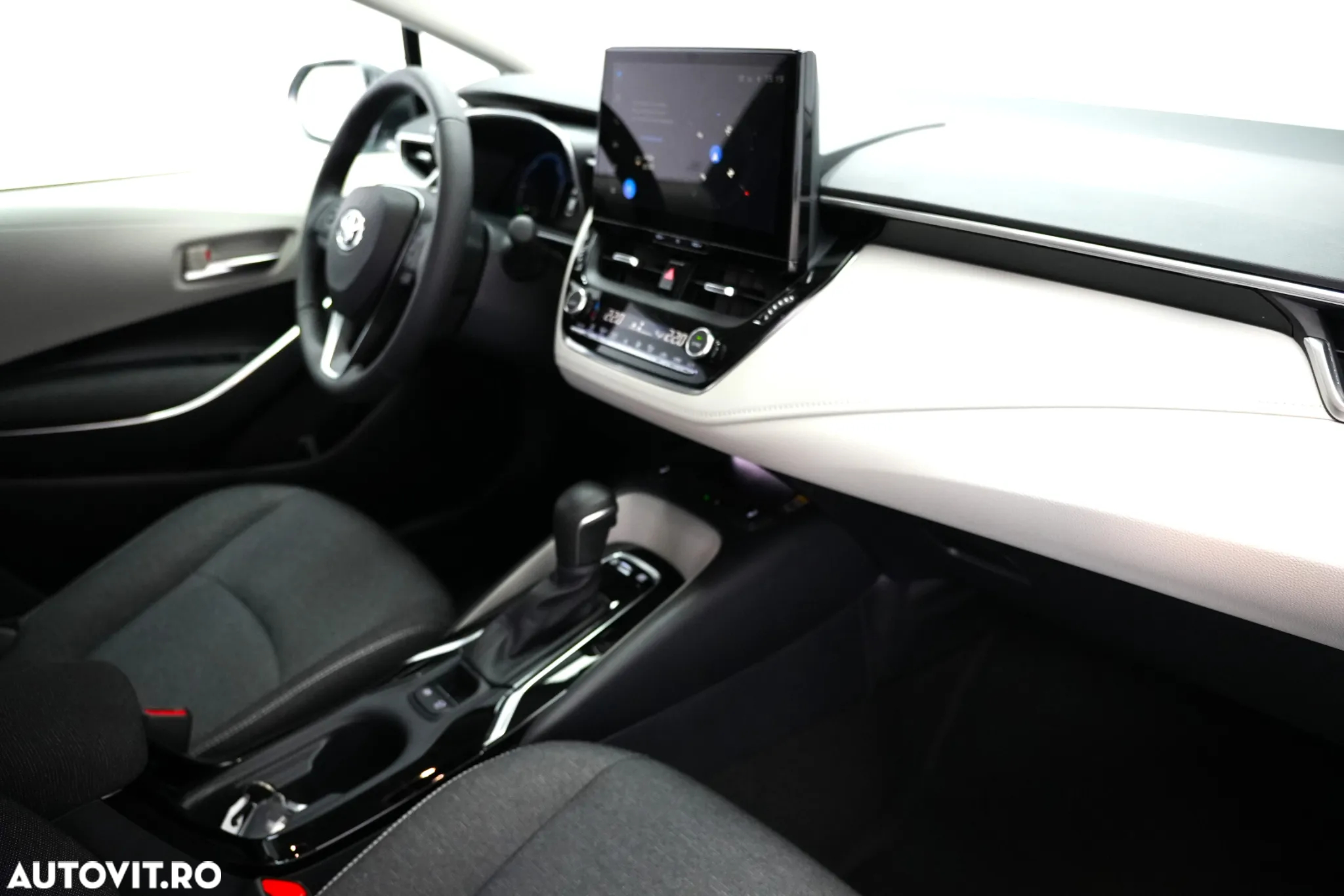 Toyota Corolla 1.8 HSD Dynamic - 10