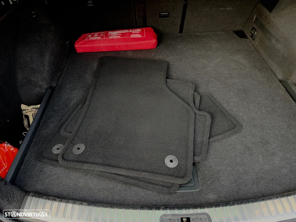 SEAT Leon ST 2.0 TDI FR S/S - 32