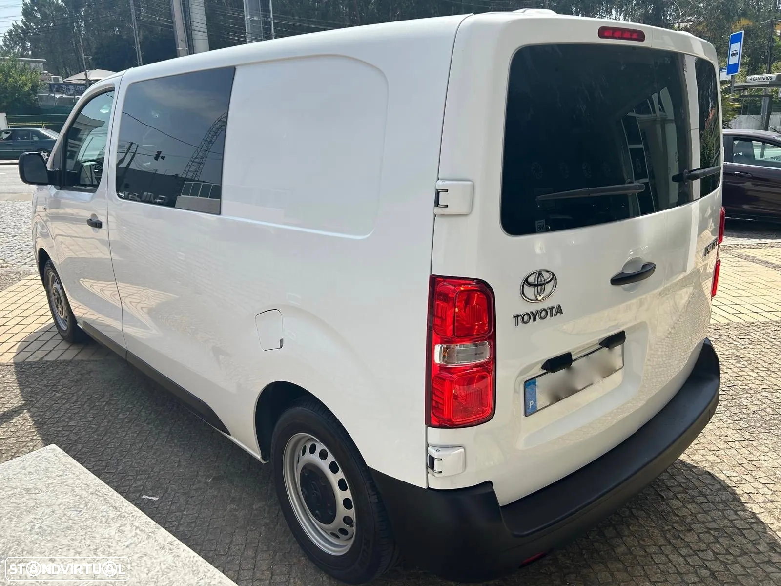 Toyota Proace 1.5 D-4D L1 6L - 4