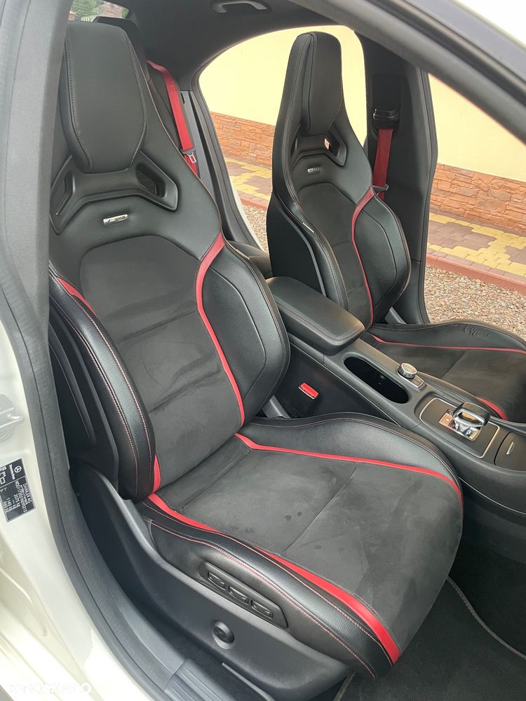 Mercedes-Benz CLA - 24