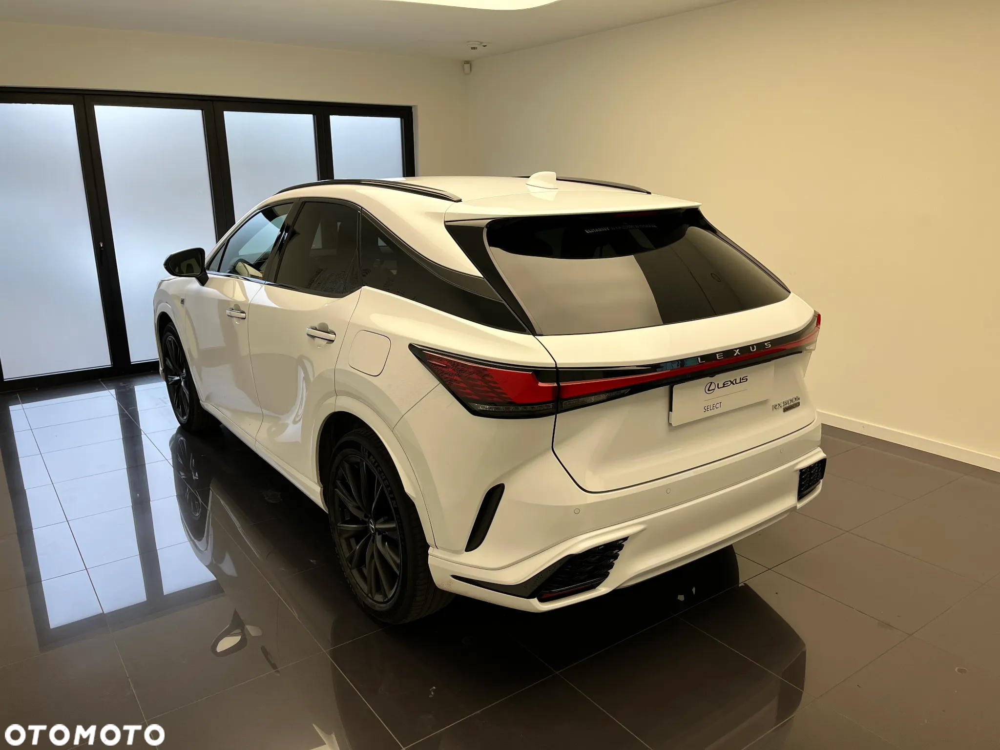 Lexus RX 500h F Sport Edition - 4