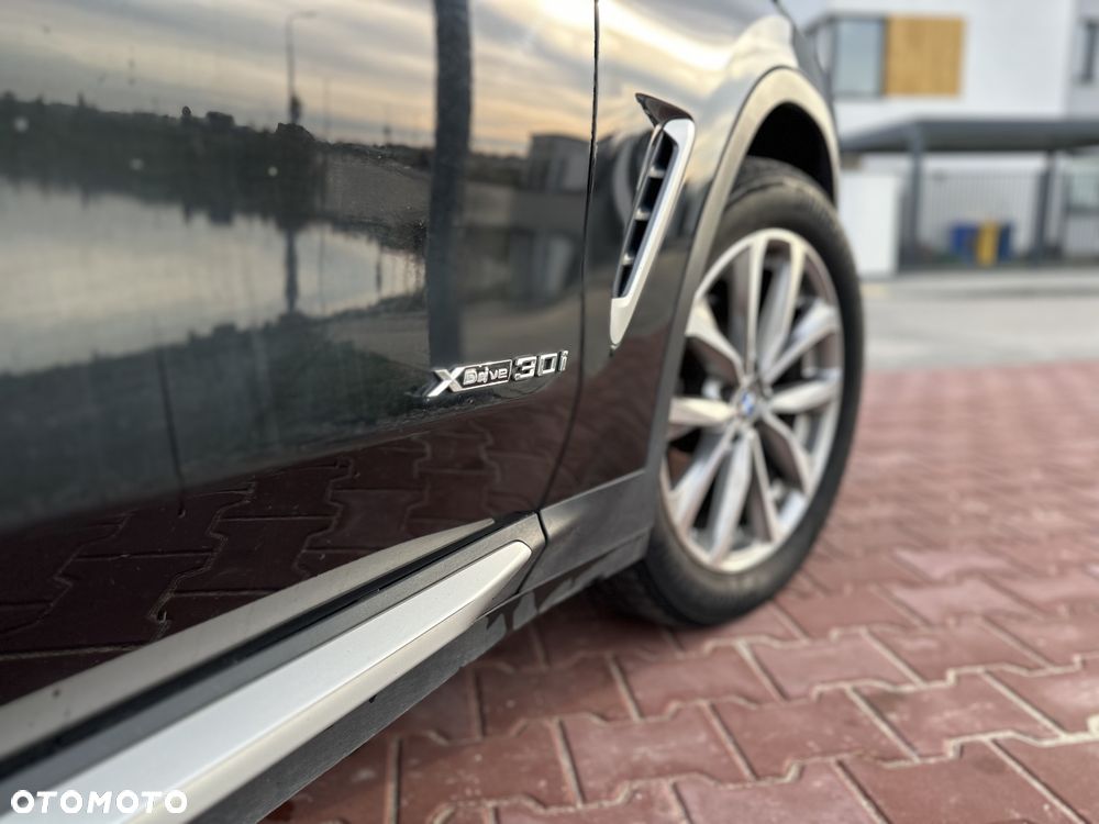 BMW X3 xDrive28i xLine sport - 30