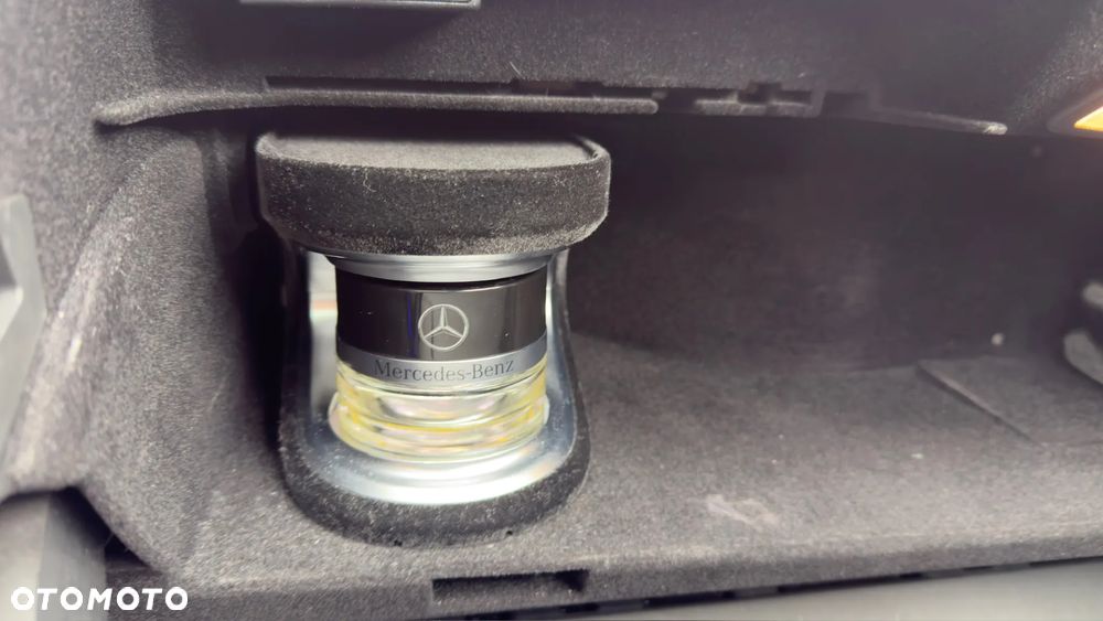 Mercedes-Benz Klasa C 400 4Matic 9G-TRONIC AMG Line - 30