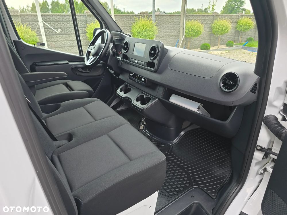 Mercedes-Benz SPRINTER 319 3.0 V6 190KM 60 Tyś km LONG 4,80cm Długi BOGATA OPCJA WYPOSAŻENIA KAMERA FUL LED HIGH PERFORMANCE MBOX 7 cala SEDZENIE KIEROWCY KOMFORTOWE TEMPOMAT AKTYWNY SALON PL STAN NOWY NOWY NOWY SERWIS ASO DO OSTATNIEGO Km - 36