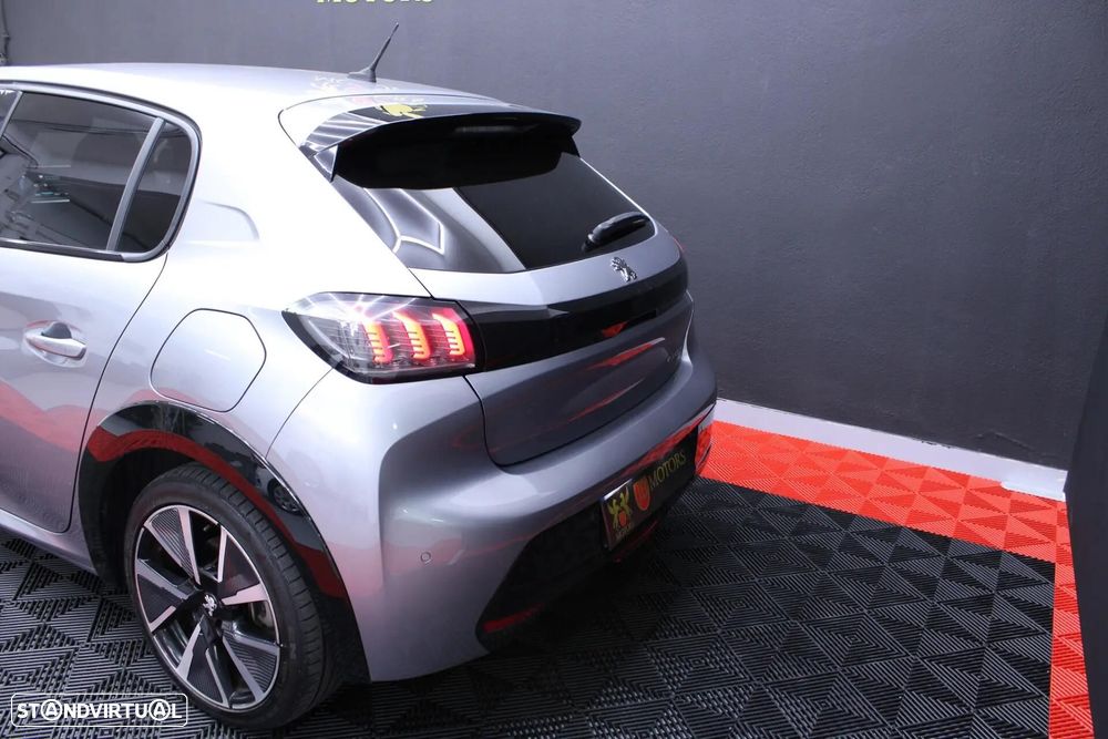 Peugeot e-208 50 kWh GT Line - 5