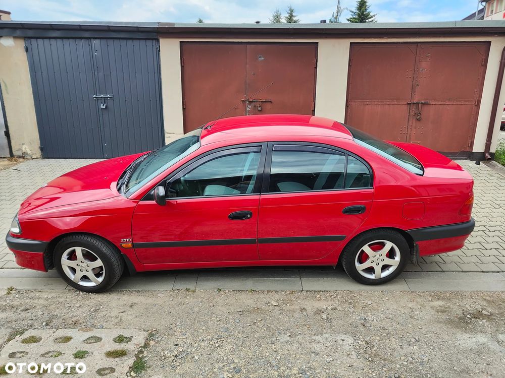 Toyota Avensis - 7