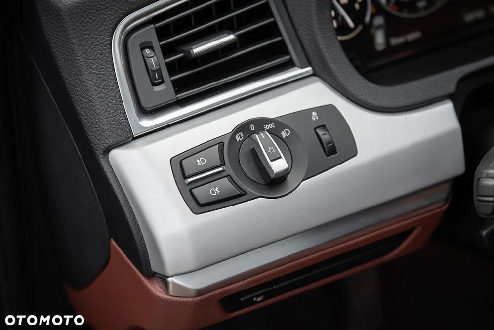 BMW 5GT 535i xDrive - 19