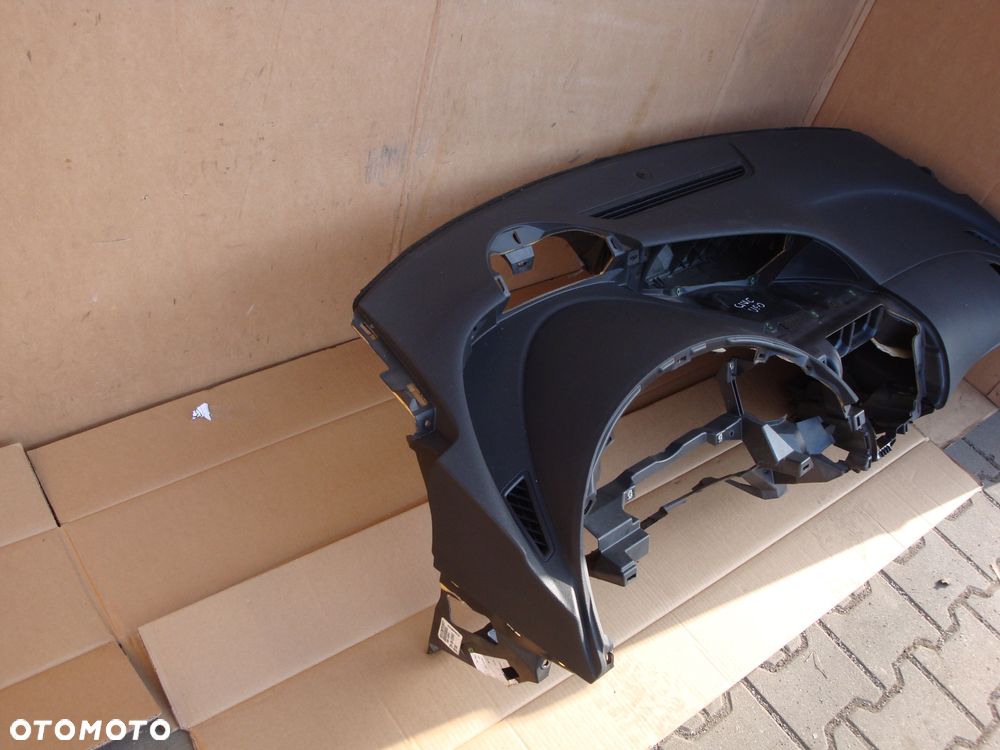HONDA CIVIC VIII UFO DESKA ROZDZIELCZA Z PODUSZKĄ PASAŻERA EUROPA - 2